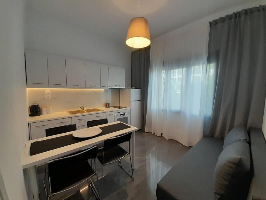 D4 Central Luxury Apartment Volos Eksteriør billede