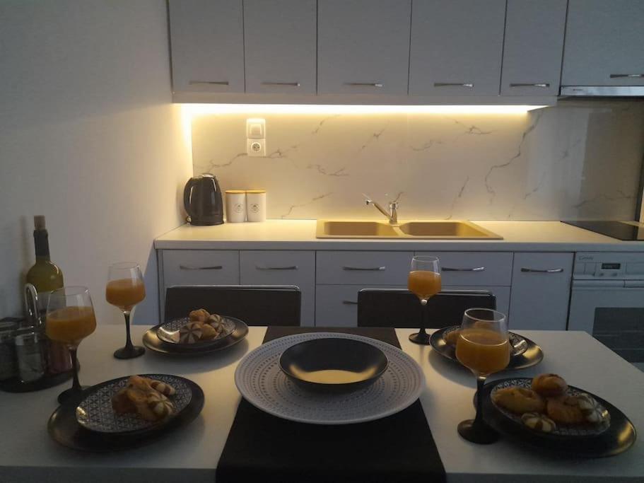 D4 Central Luxury Apartment Volos Eksteriør billede